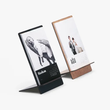 Aile fotoğraflarıyla tasarlanan 2026 masa takvimi